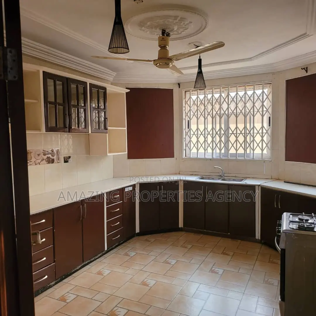 6bdrm House in New Legon for sale in New Legon
