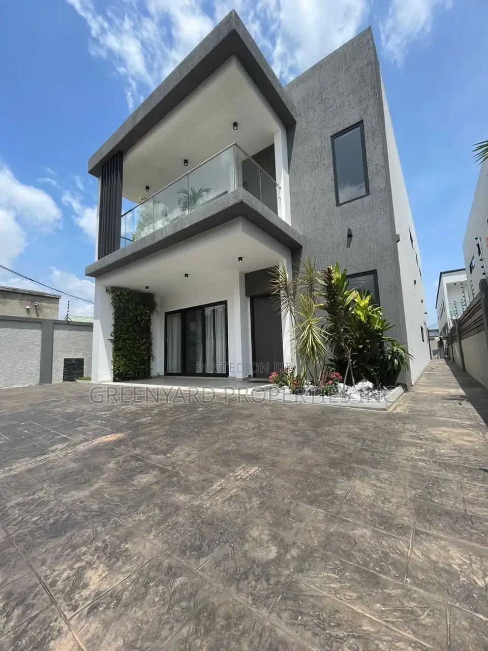 Furnished 4bdrm House in Adjiringanor, East Legon for rent in East Legon