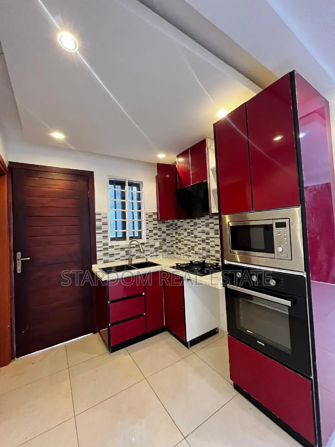 3bdrm Duplex in Adjiriganor for rent in Adjiriganor