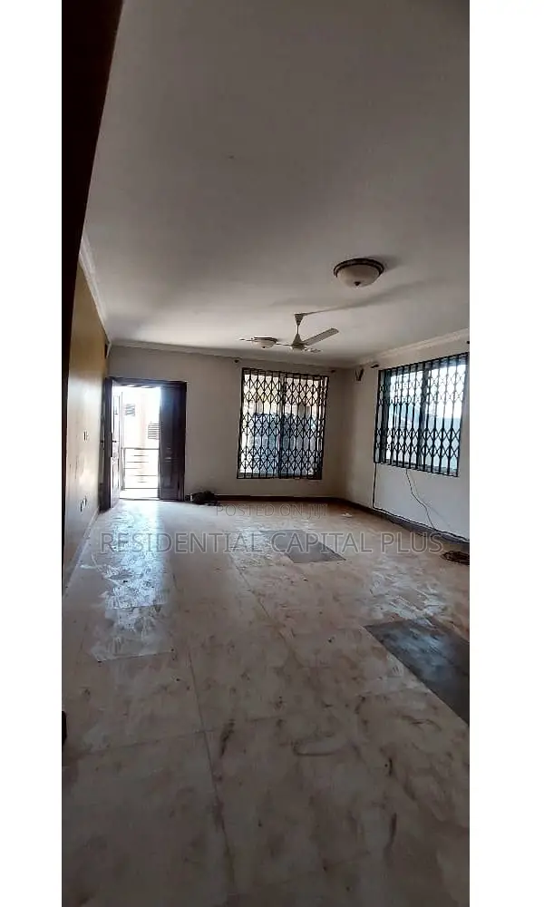 5bdrm Duplex in Baatsona Total for sale in Baatsona Total