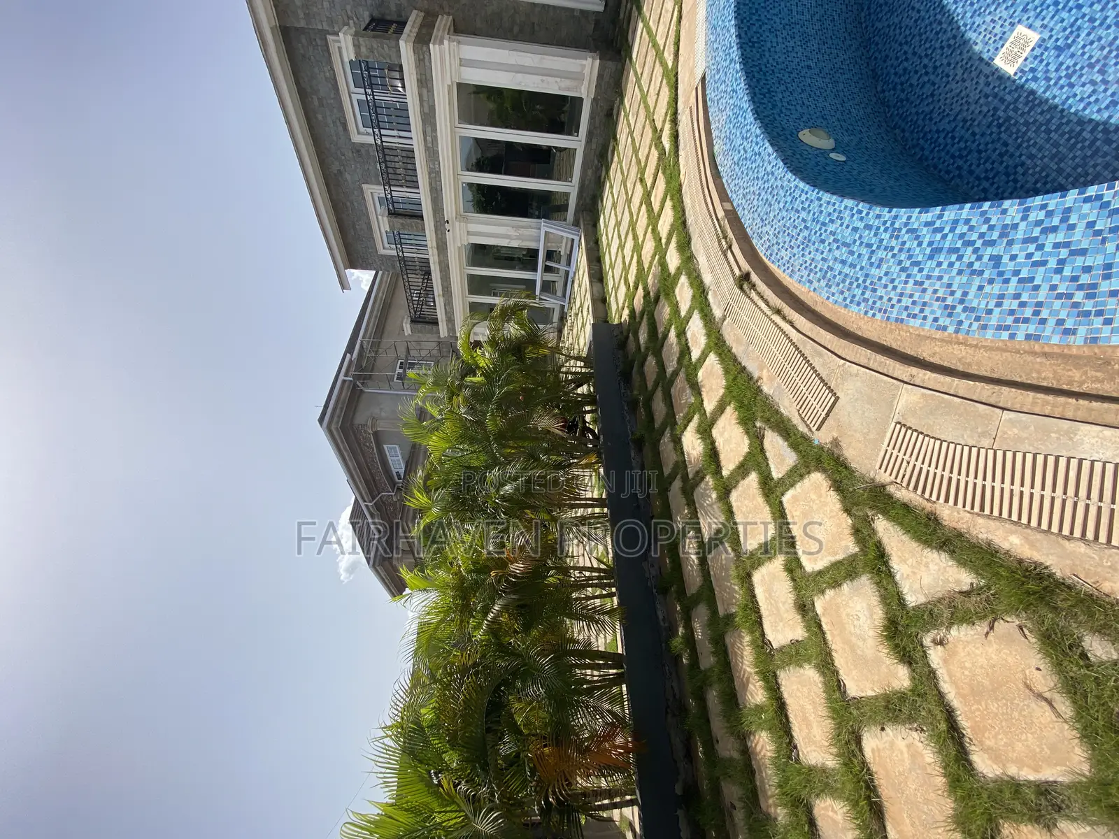 4bdrm Mansion in Tseaddo, Airport Residential Area for sale in Airport Residential Area
