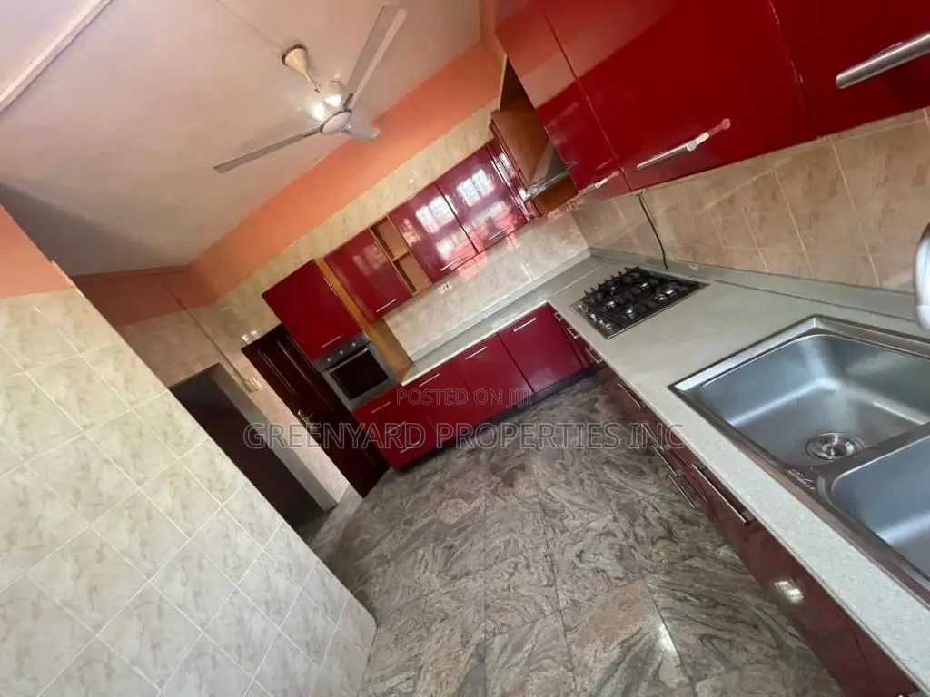 3bdrm House in East, Cantonments for rent in Cantonments