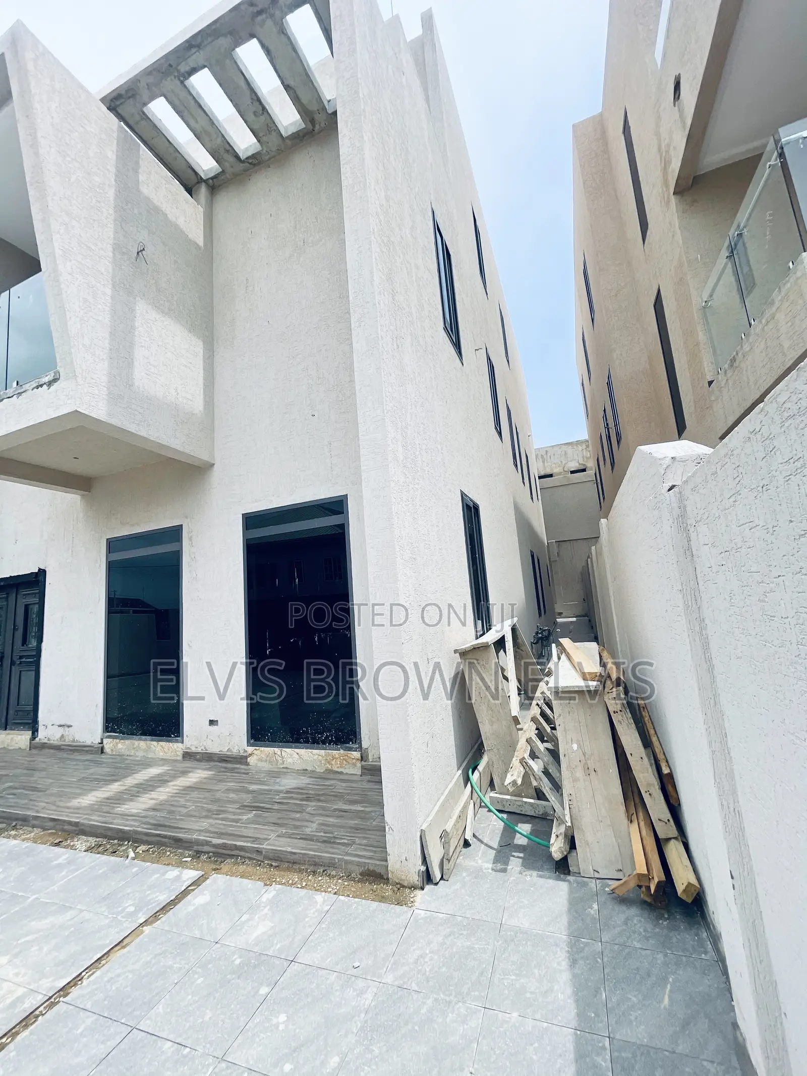 4bdrm Duplex in East Legon, Adjiriganor for sale in Adjiriganor