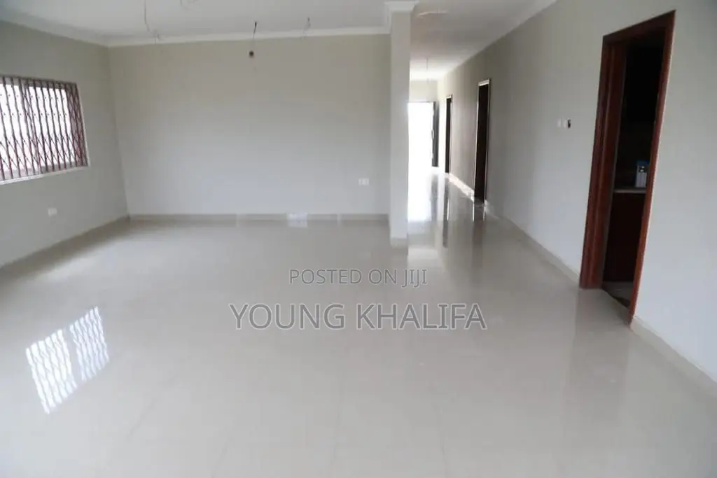 3bdrm House in Ahenfie Estate, Opeikuma for sale in Opeikuma