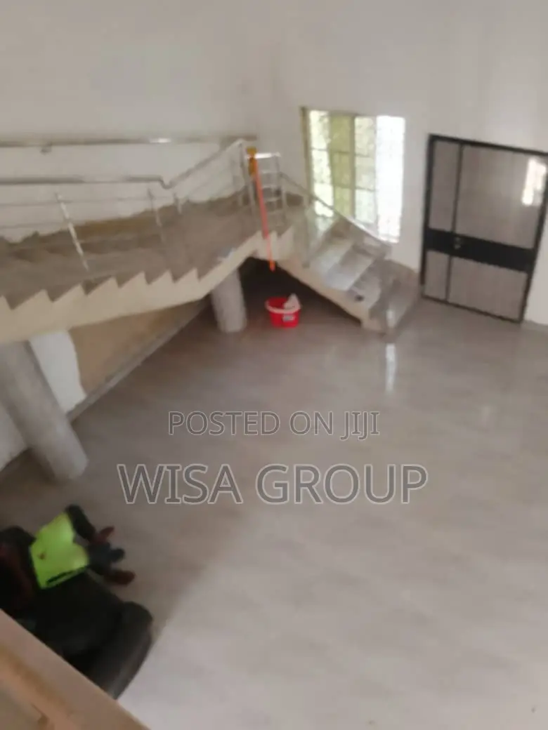 7bdrm Duplex in Wisa Groups, Accra Metropolitan for sale in Accra Metropolitan