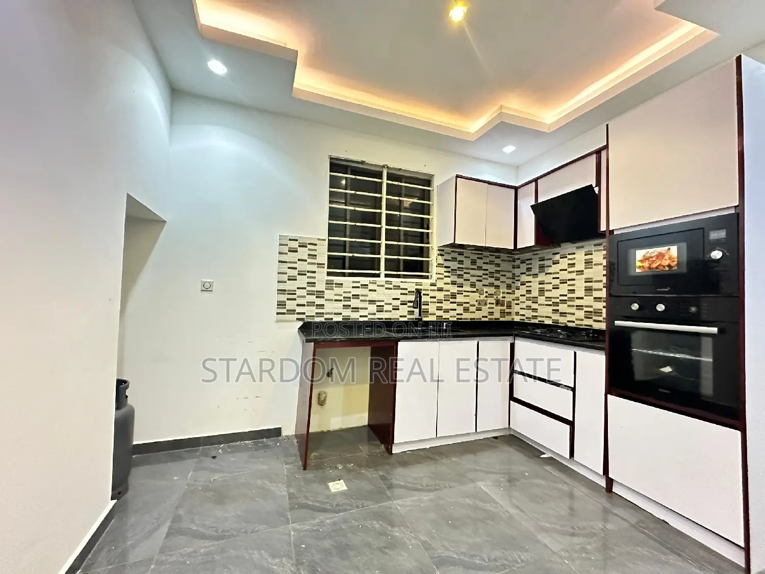3bdrm Duplex in Adjiriganor for rent in Adjiriganor
