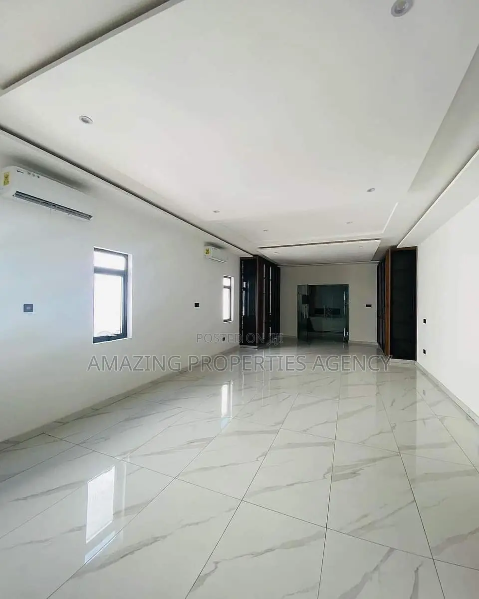 5bdrm House in East Legon for sale in East Legon