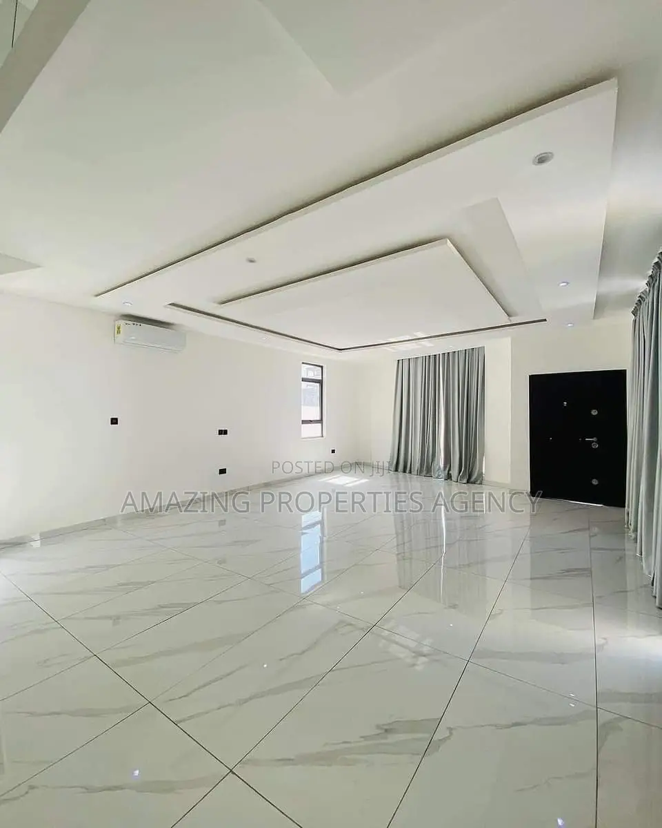 5bdrm House in East Legon for sale in East Legon