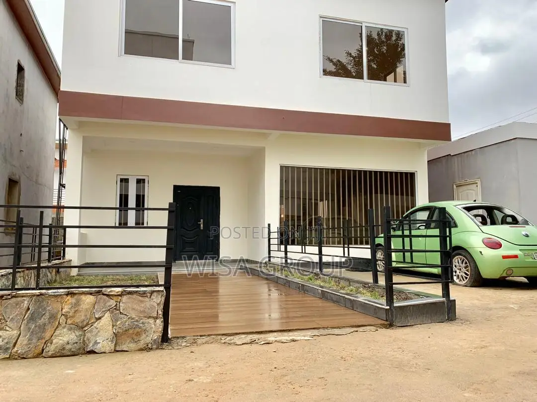 3bdrm Duplex in Wisa Groups, Accra Metropolitan for rent in Accra Metropolitan