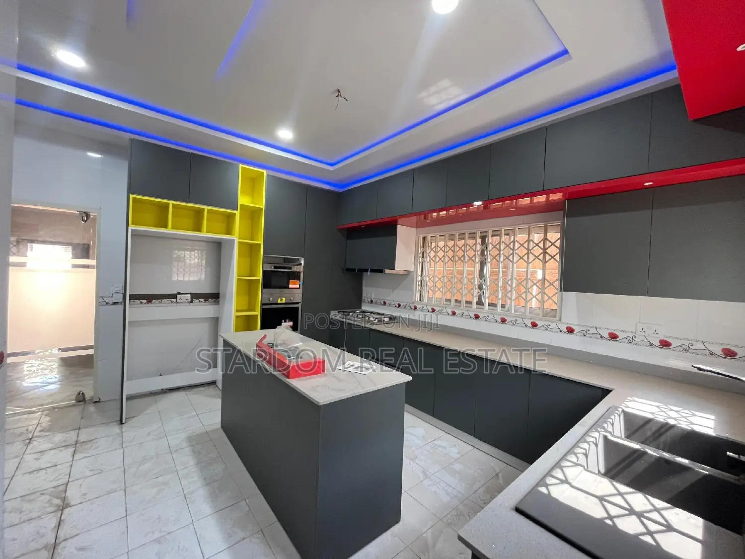 4bdrm Duplex in Adjiriganor for rent in Adjiriganor