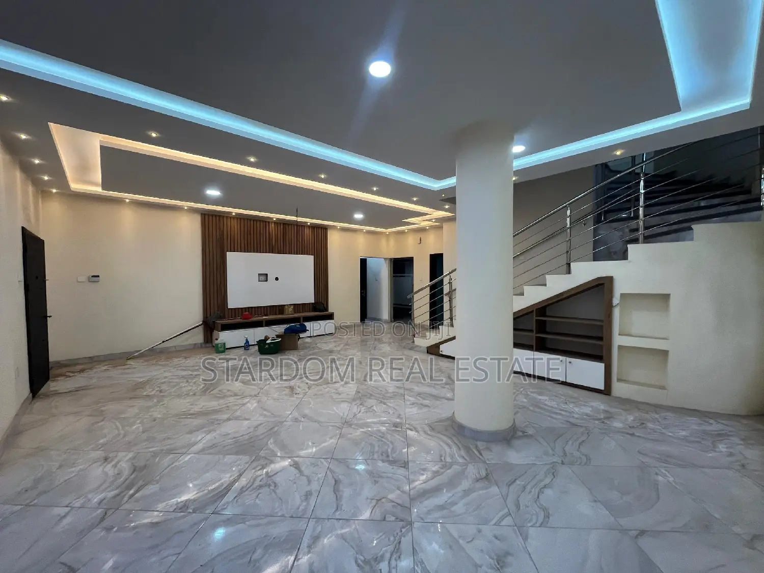 4bdrm Duplex in Adjiriganor for rent in Adjiriganor