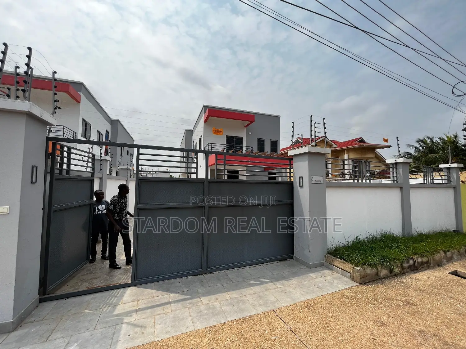 Furnished 4bdrm Duplex in East Legon for rent in East Legon