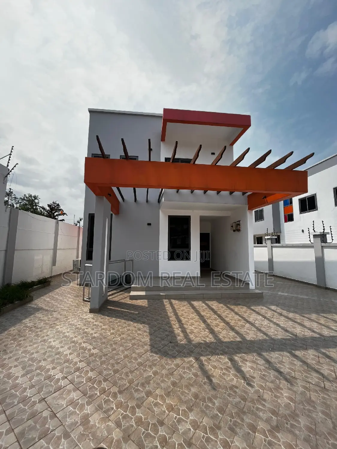 Furnished 4bdrm Duplex in East Legon for rent in East Legon