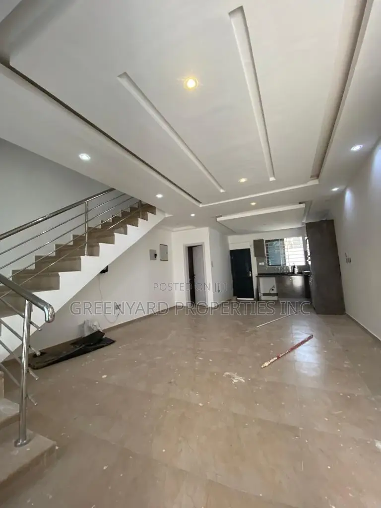 2bdrm House in Lakeside for sale in Lake Side Estate