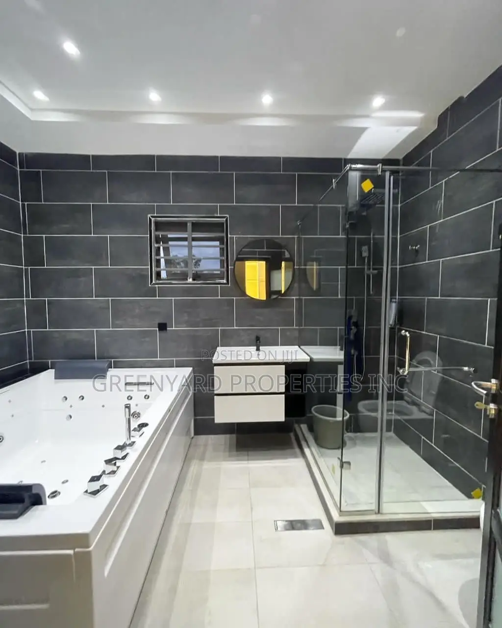 5bdrm House in Nmai Dzorn, Ashaley Botwe for sale in Ashaley Botwe