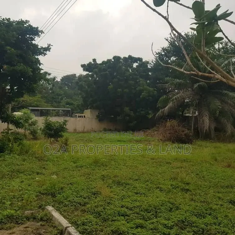 6bdrm House in Airport Residential for sale in Airport Residential Area