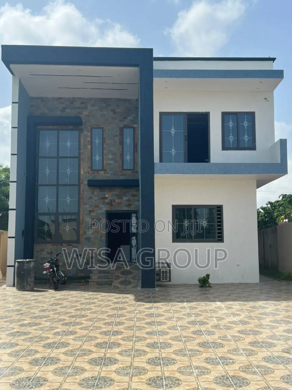 4bdrm Duplex in Wisa Groups, Accra Metropolitan for sale in Accra Metropolitan