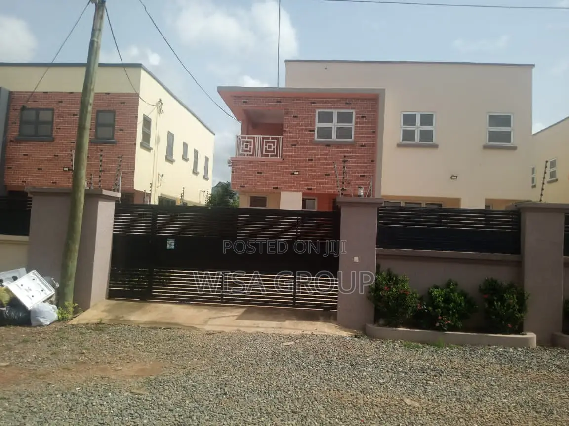 3bdrm Duplex in Wisa Groups, Accra Metropolitan for rent in Accra Metropolitan