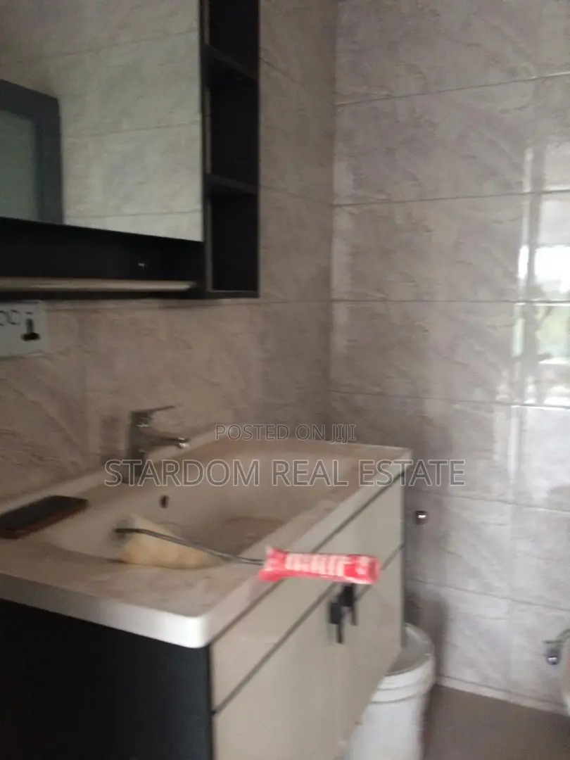 4bdrm Duplex in East Legon for sale in East Legon