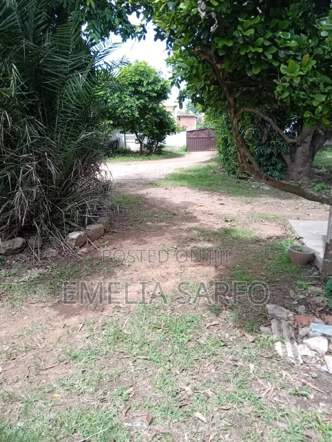 Plots of Land at Osu for Long Lease in Oxford Street