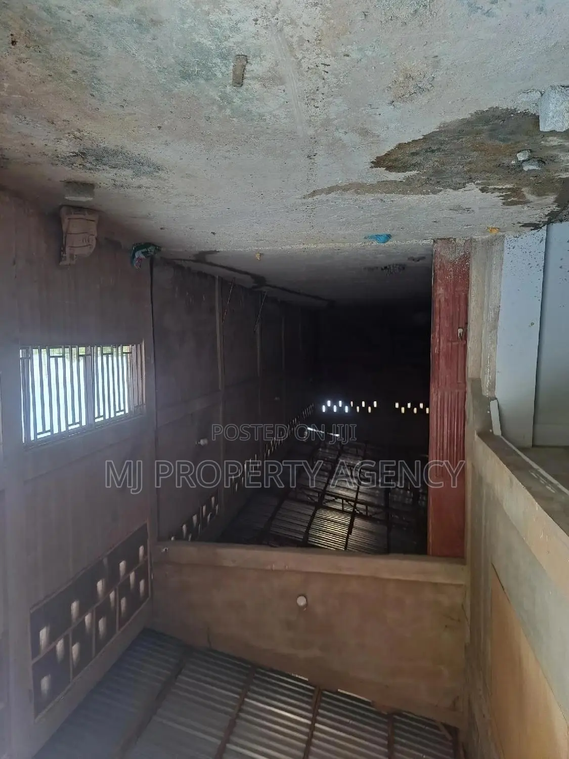 400 SQM Roadside Warehouse in Tema Metropolitan