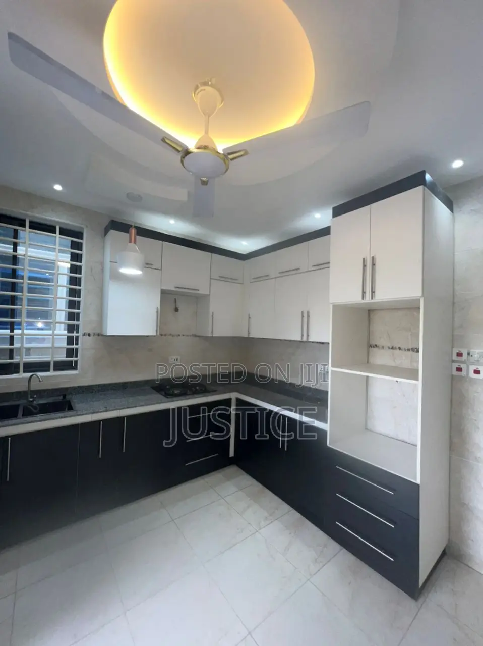 4bdrm Duplex in Ablekuma Odumase for sale in Ablekuma