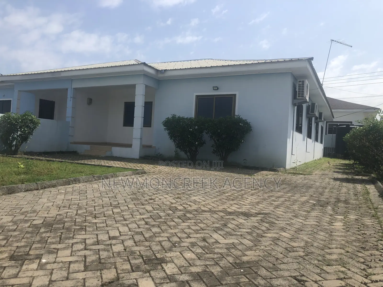 3bdrm Bungalow in Devtraco Estatesc25, Accra Metropolitan for sale in Accra Metropolitan