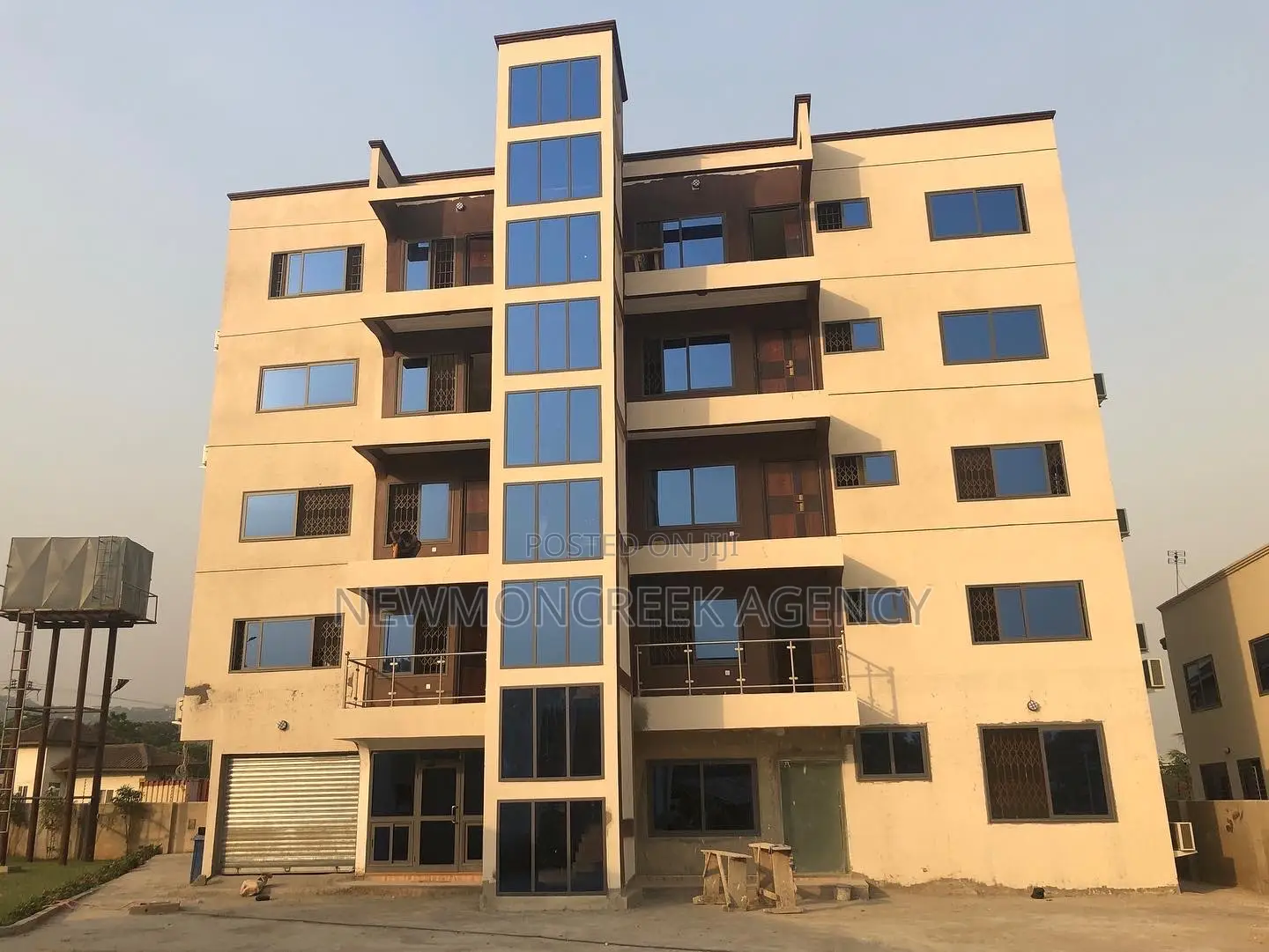 2bdrm Apartment in Oyarifa To Aburi, Accra Metropolitan for sale in Accra Metropolitan