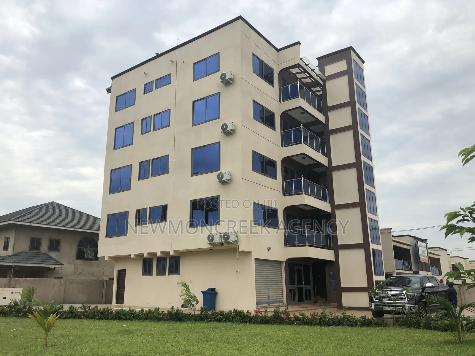 2bdrm Apartment in Oyarifa To Aburi, Accra Metropolitan for sale in Accra Metropolitan
