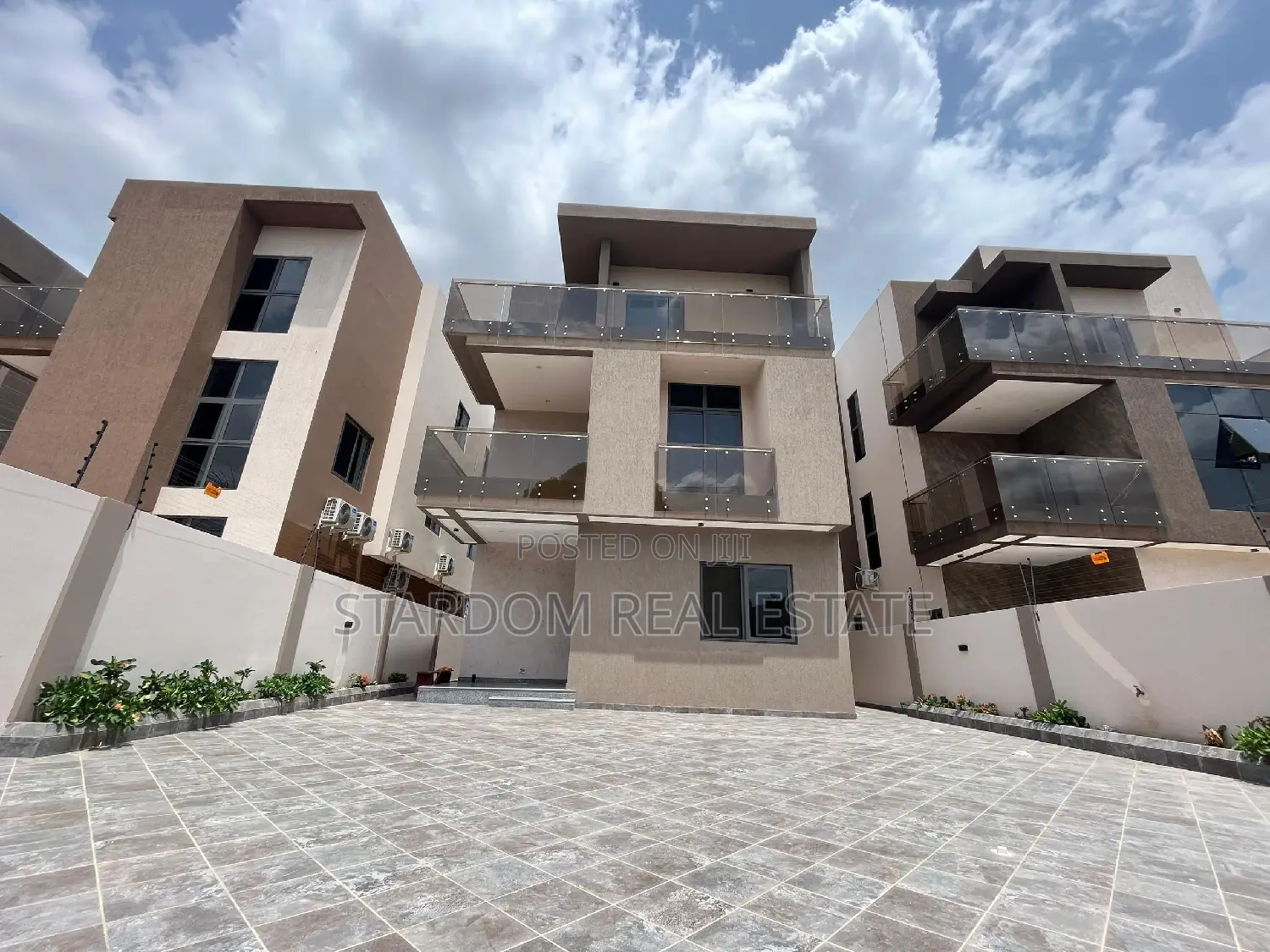 5bdrm Duplex in East Legon for rent in East Legon