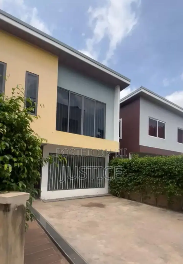 3bdrm Townhouse / Terrace in Special Ice Oyarifa for rent in Oyarifa