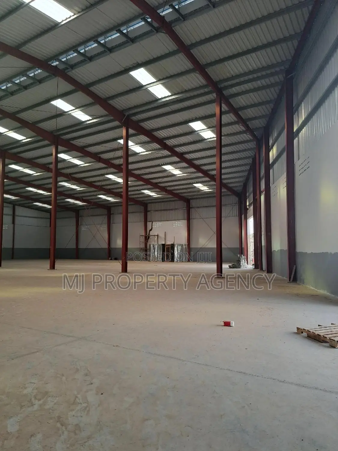 2000 SQM Warehouse at Tema Newly Built in Tema Metropolitan