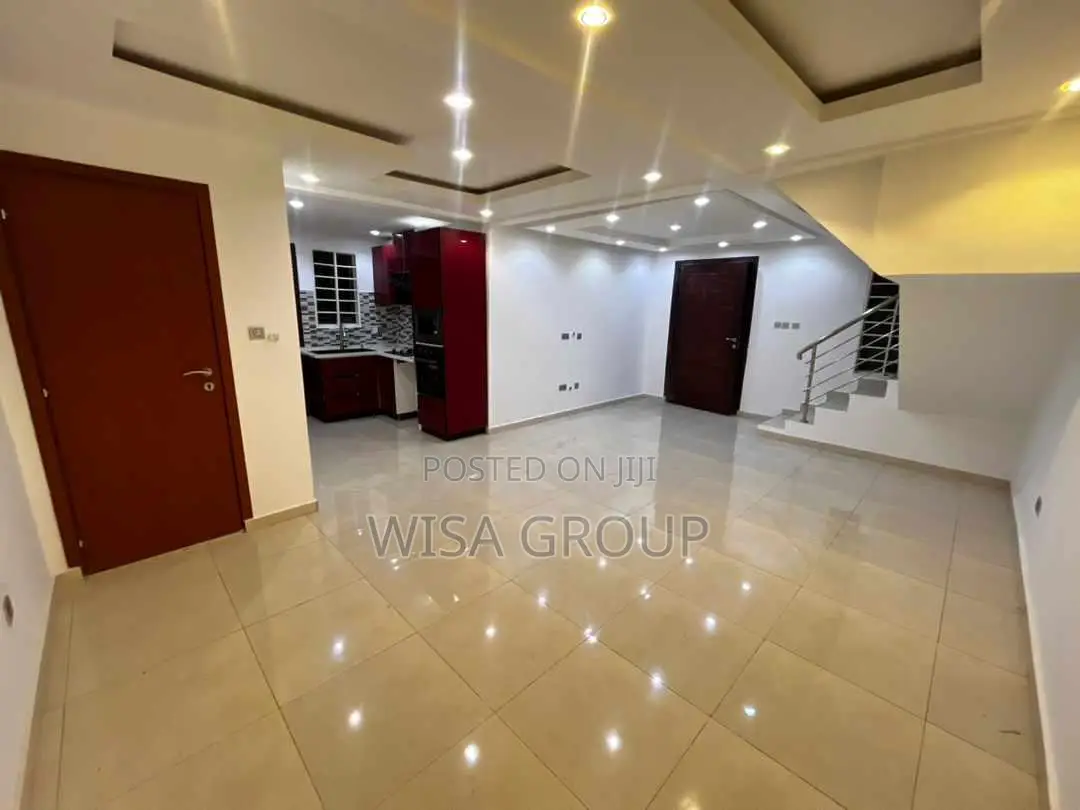 3bdrm Duplex in Wisa Groups, Accra Metropolitan for sale in Accra Metropolitan