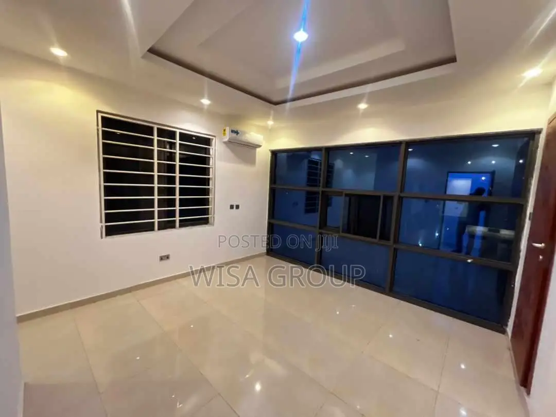3bdrm Duplex in Wisa Groups, Accra Metropolitan for sale in Accra Metropolitan