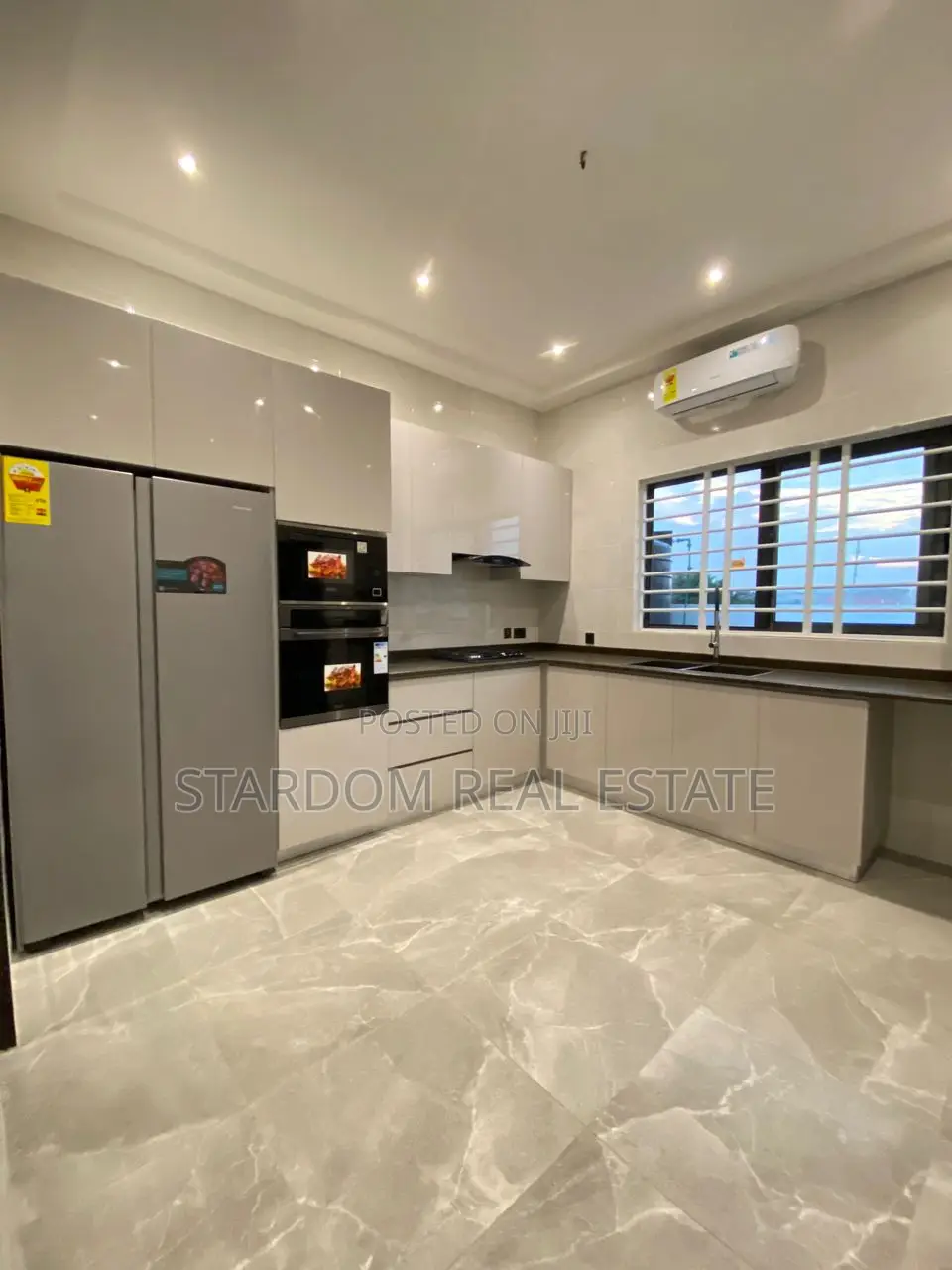 4bdrm Duplex in East Legon for sale in East Legon