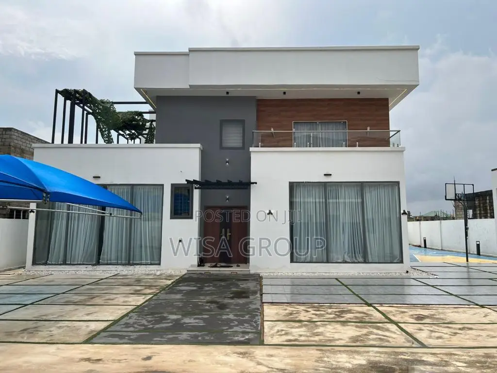 Furnished 5bdrm Duplex in Wisa Groups, Accra Metropolitan for sale in Accra Metropolitan