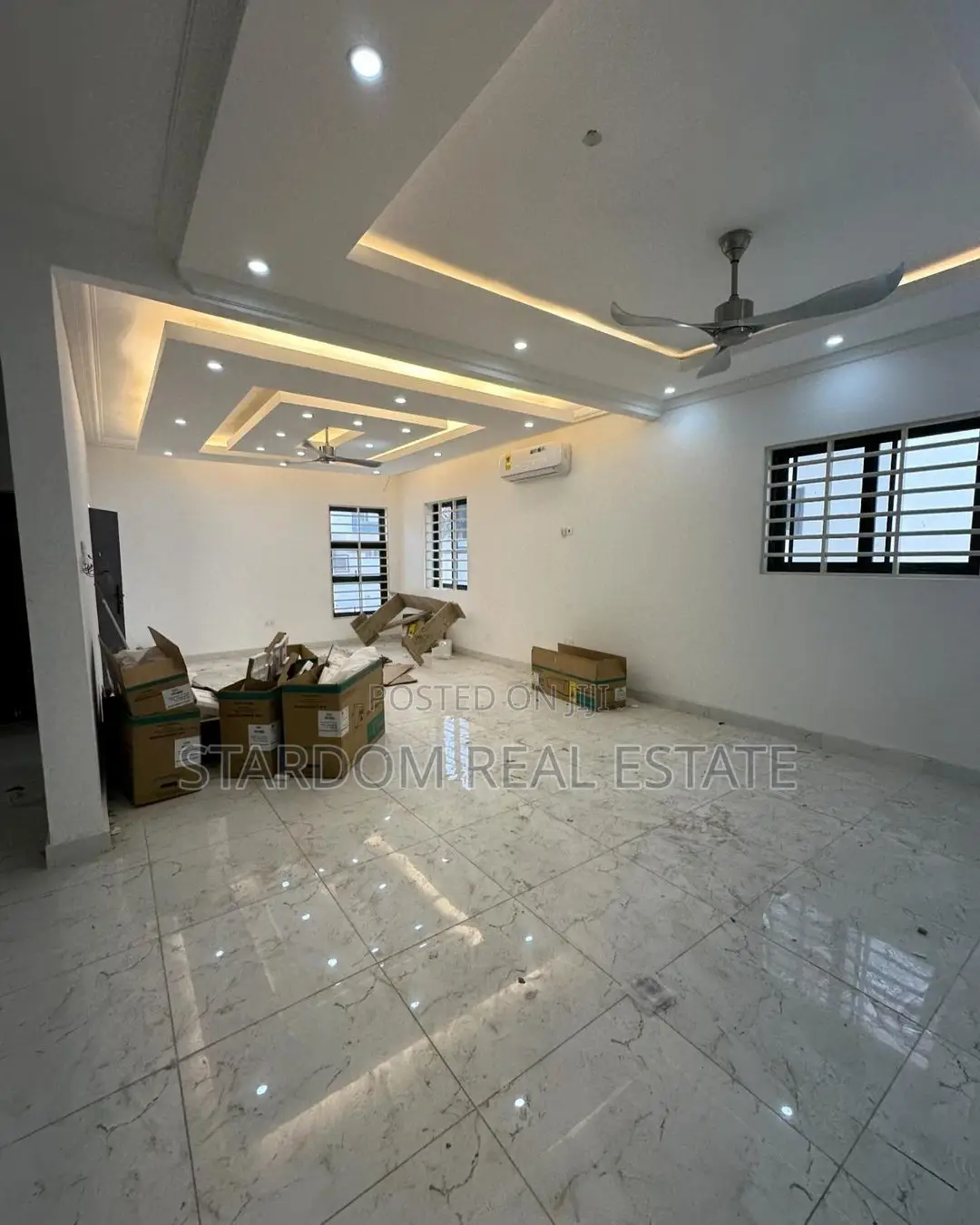 4bdrm Duplex in Spintex for sale in Spintex