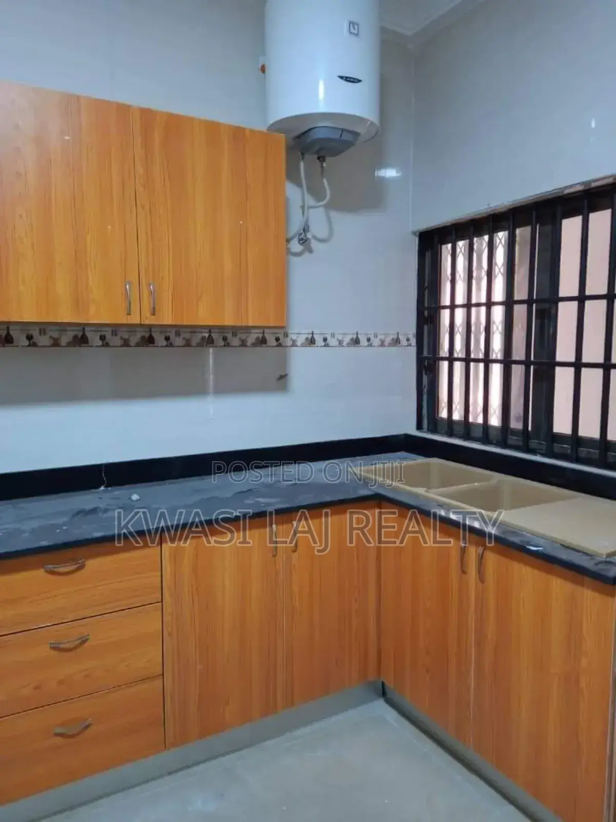 3bdrm House in Broadcasting, Weija for sale in Weija