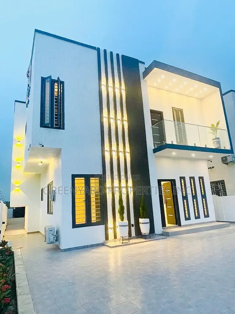 4bdrm Duplex in East Legon for sale in East Legon
