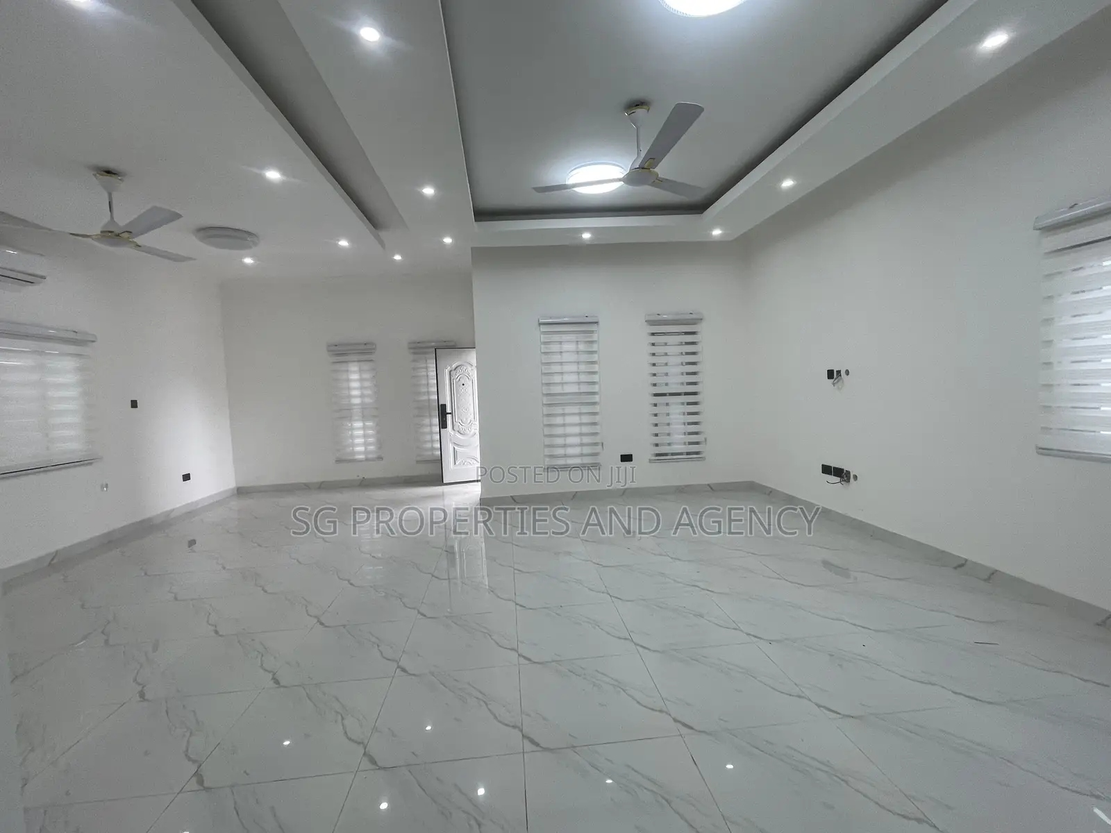 3bdrm House in Kfc, Spintex for rent in Spintex
