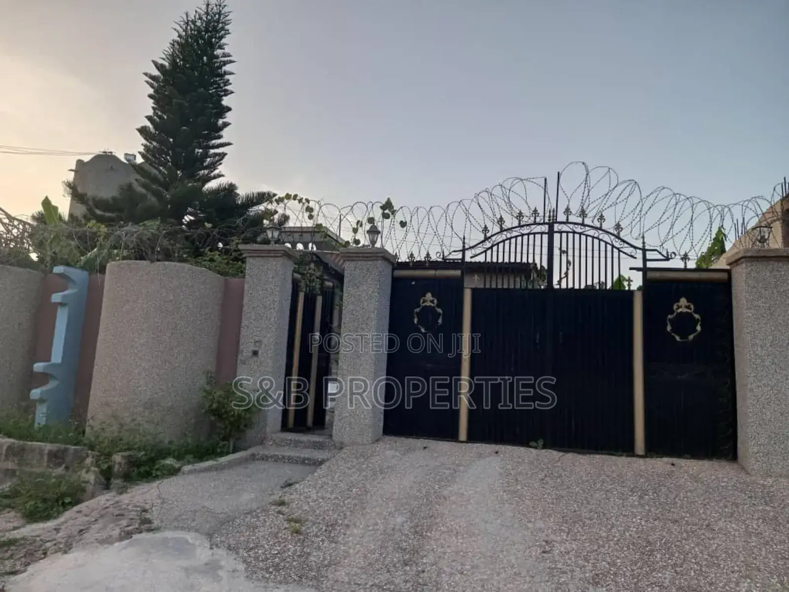 4bdrm House in Ashomang Estate for rent in Ashomang Estate