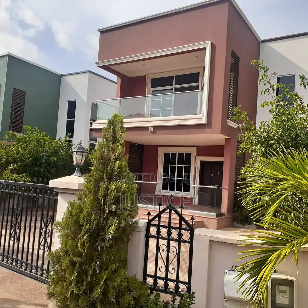 4bdrm House in Paraku Estate Dome for sale in Parakuo Estate