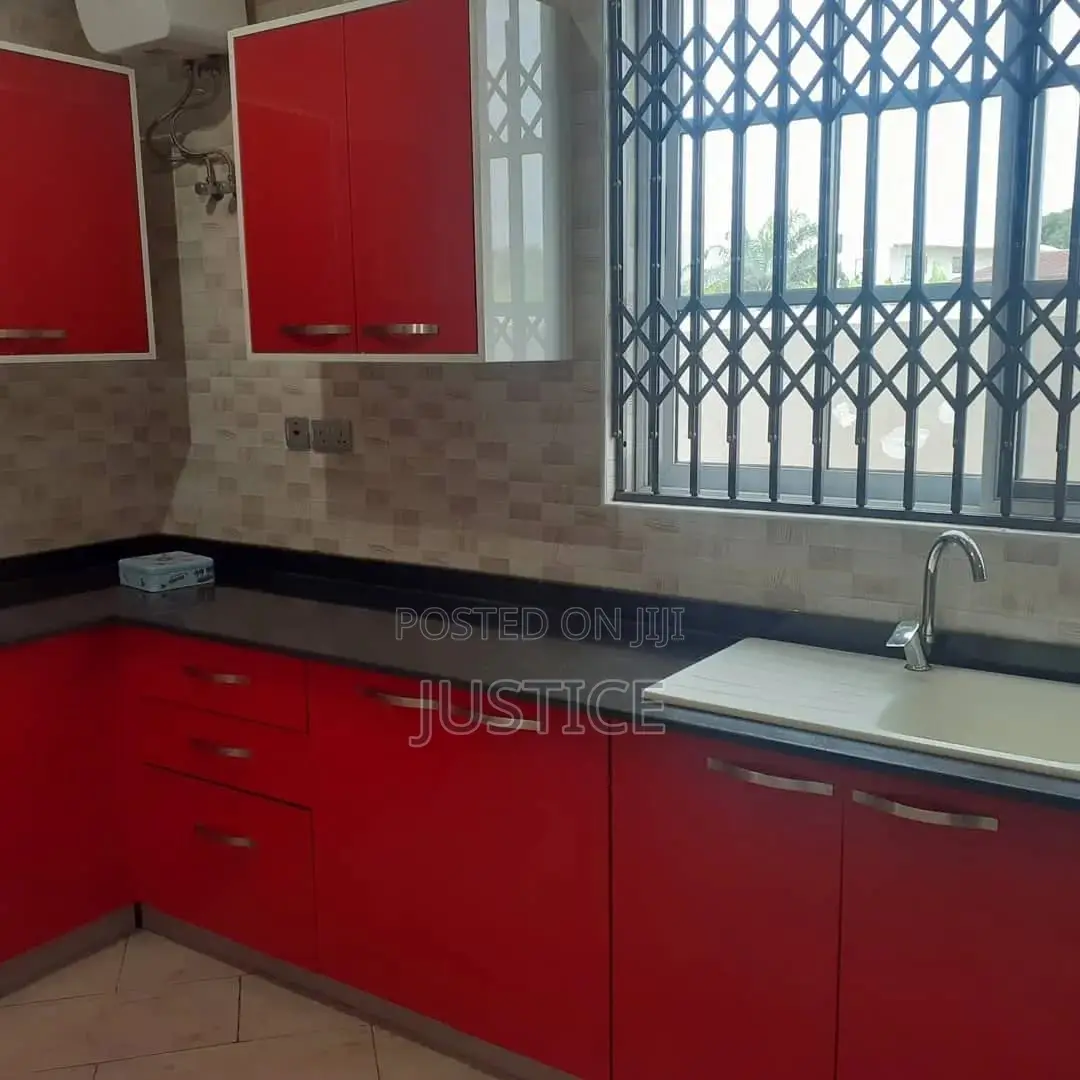 4bdrm House in Paraku Estate Dome for sale in Parakuo Estate