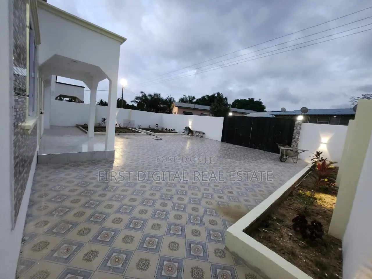 4bdrm House in First Digital Real, Kasoa for sale in Kasoa