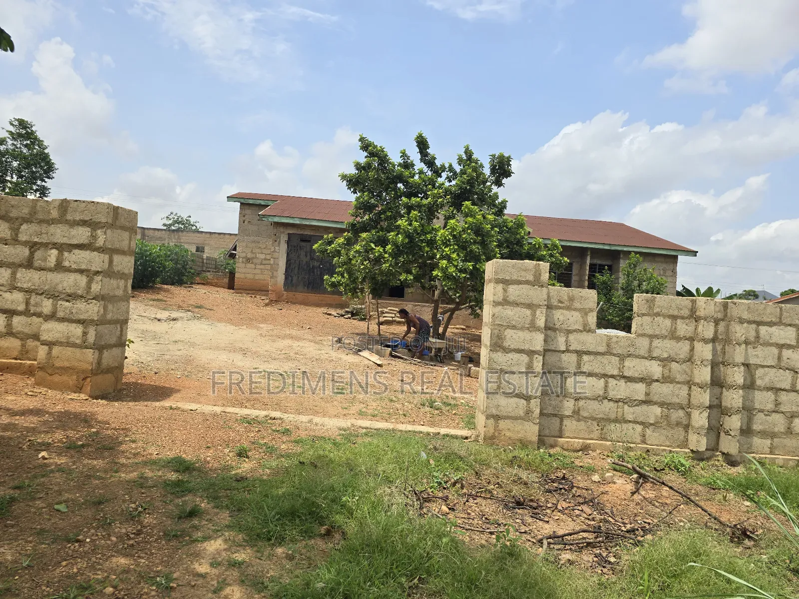 4bdrm House in Fredimens Real, Kumasi Metropolitan for sale in Kumasi Metropolitan