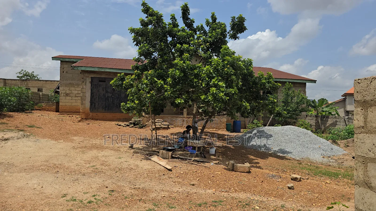 4bdrm House in Fredimens Real, Kumasi Metropolitan for sale in Kumasi Metropolitan