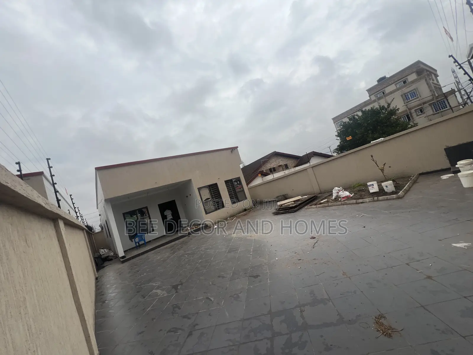 3bdrm Mansion in Bee Decor & Homes, Agbogba for sale in Agbogba