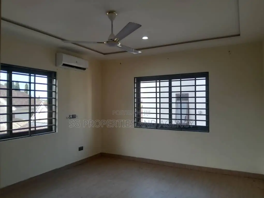2bdrm Apartment in East Airport, Spintex for rent in Spintex