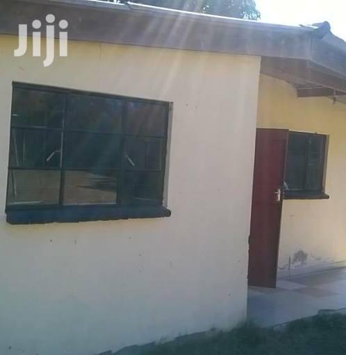 Mini Flat in Trade Fair for rent in Trade Fair