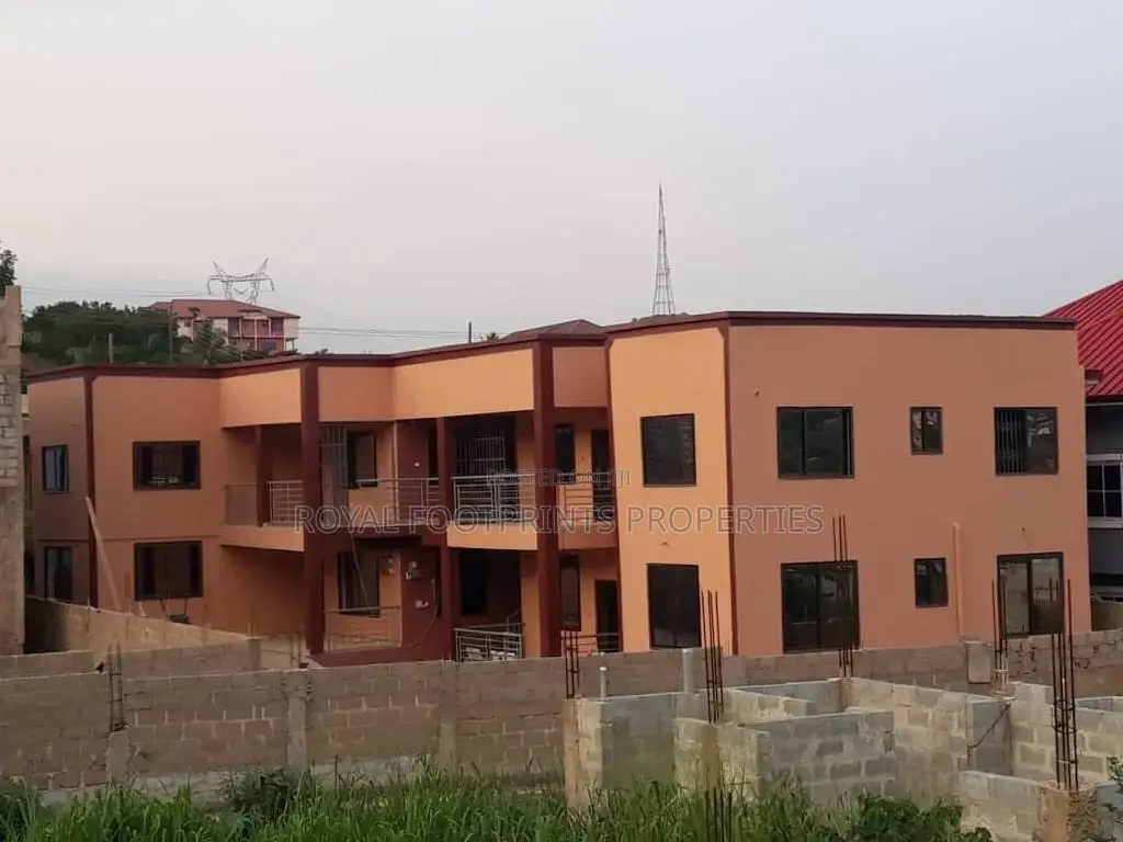 10bdrm Apartment in Royal Footprints, Kwabenya for sale in Kwabenya